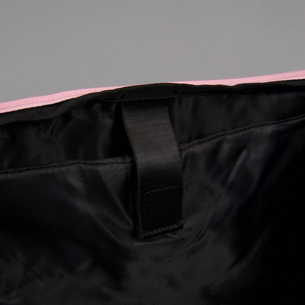40L Ultimate Duffle Bag Black Lightning Knockout Pink - Image 23