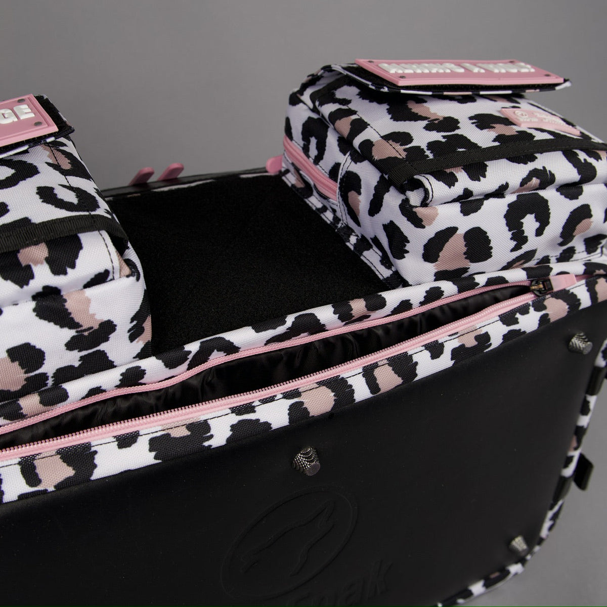 40L Ultimate Duffle Bag Leopard Pink Zip - Image 16
