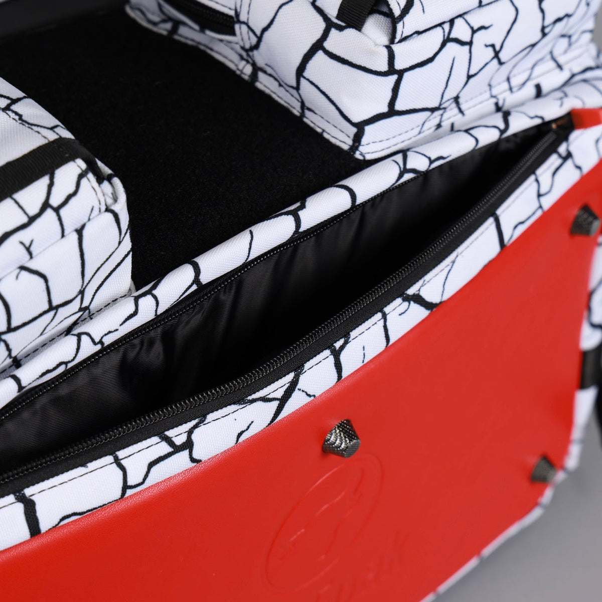 20L Mini Duffle Bag Part 3: The Ruin - Image 17