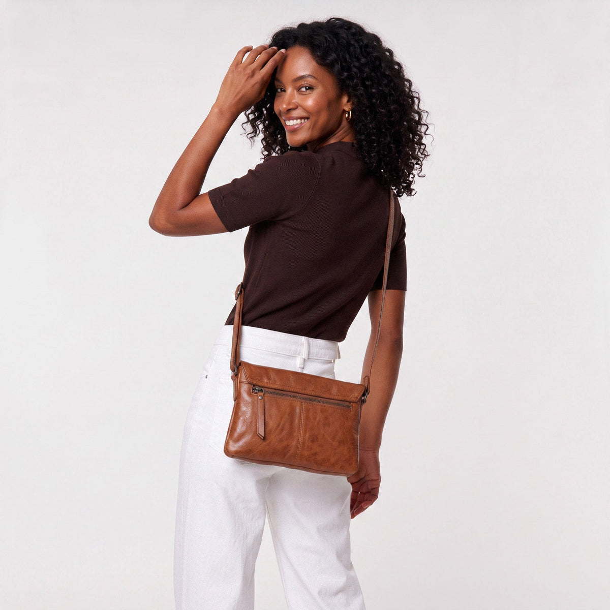 Harbor Leather Crossbody Bag - Image 8