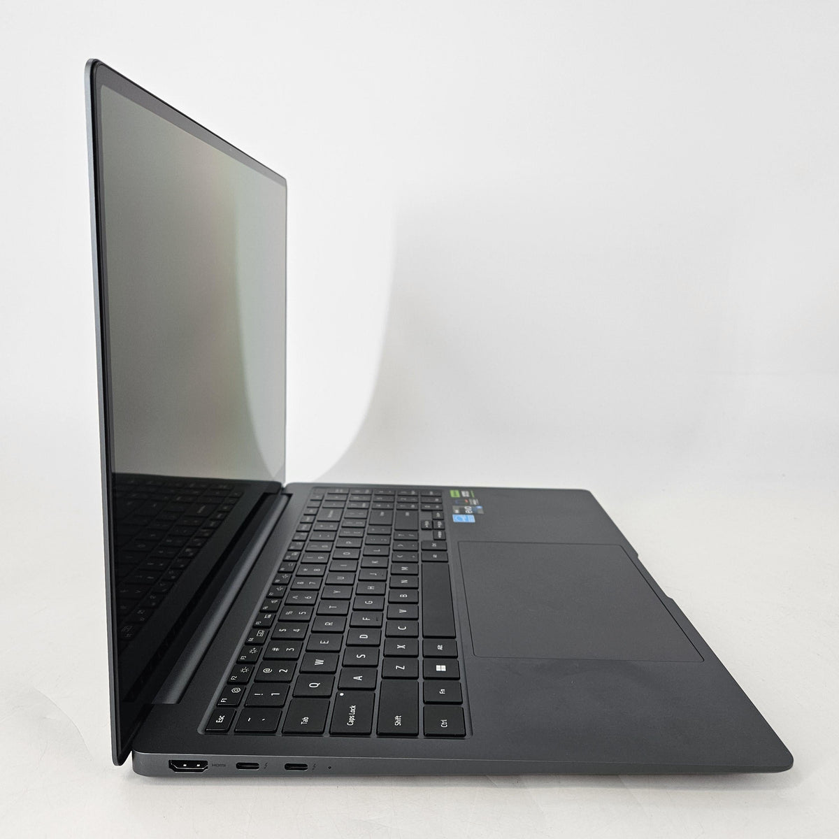 Samsung Galaxy Book3 Ultra 16 Graphite 2.6 GHz Intel Core i9 13th Gen. 32GB RAM 1TB Solid State Drive NVIDIA - Image 4