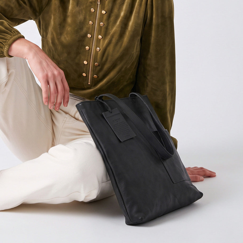 Leon Leather Tote Bag - Image 12