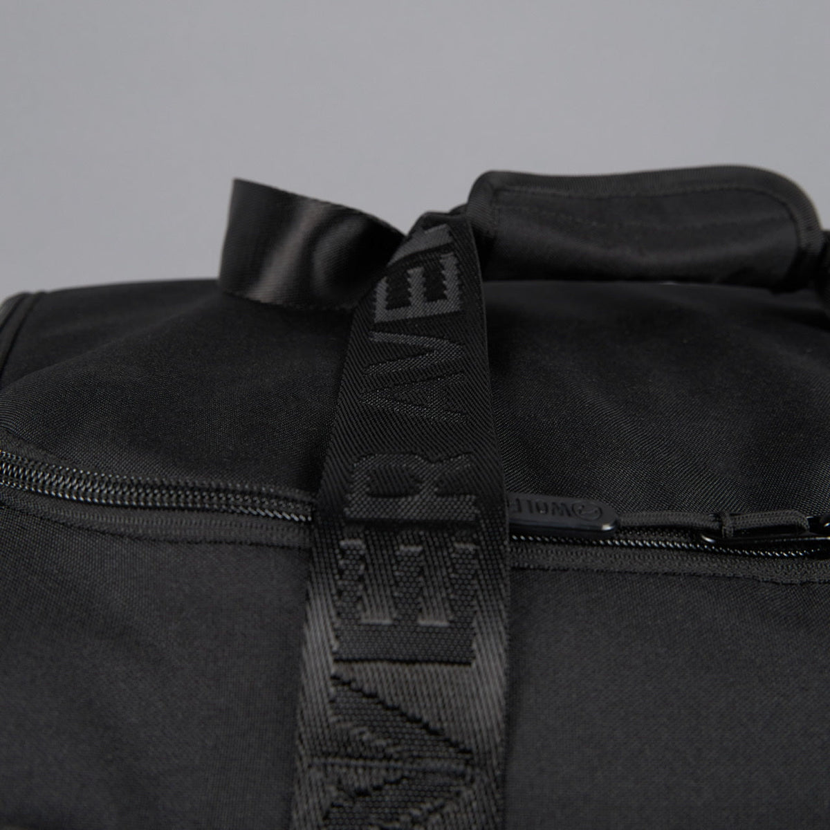 40L Ultimate Duffle Bag Nightshade - Image 25