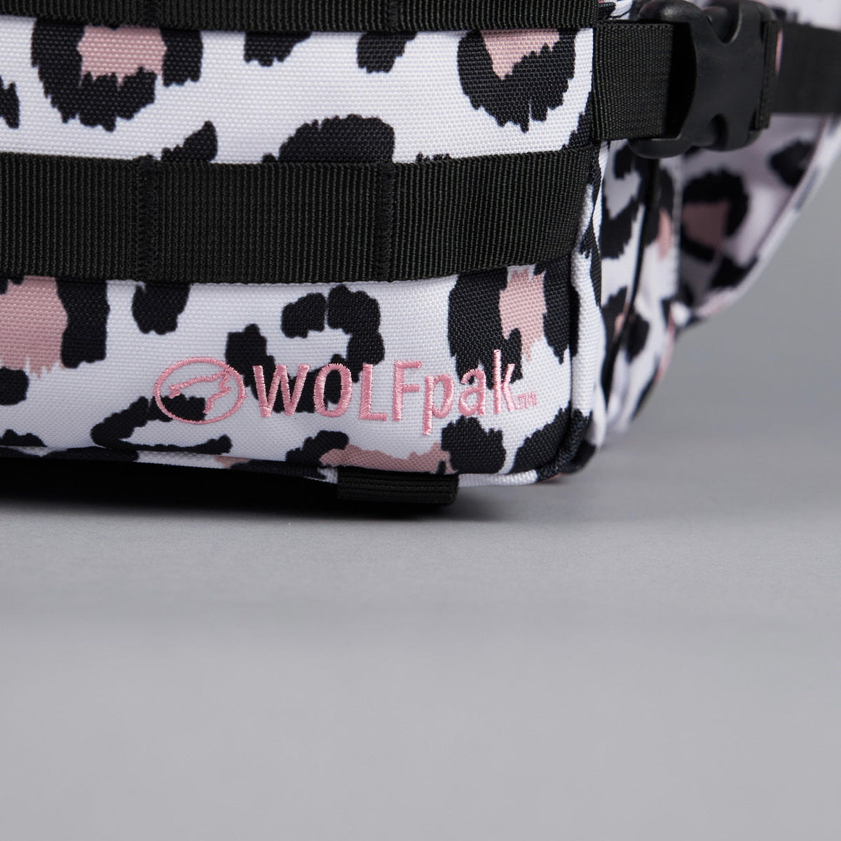 45L Backpack Leopard Pink Zip - Image 14
