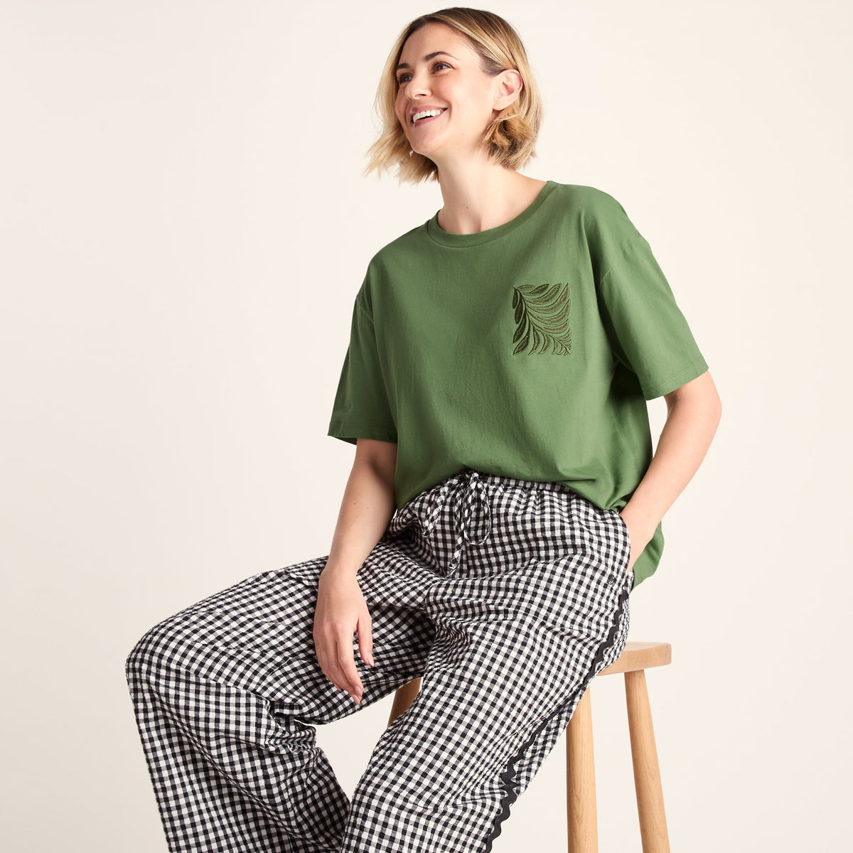 Botanical Womens Relaxed Fit Supersoft T-shirt - Dark Matcha - Image 3