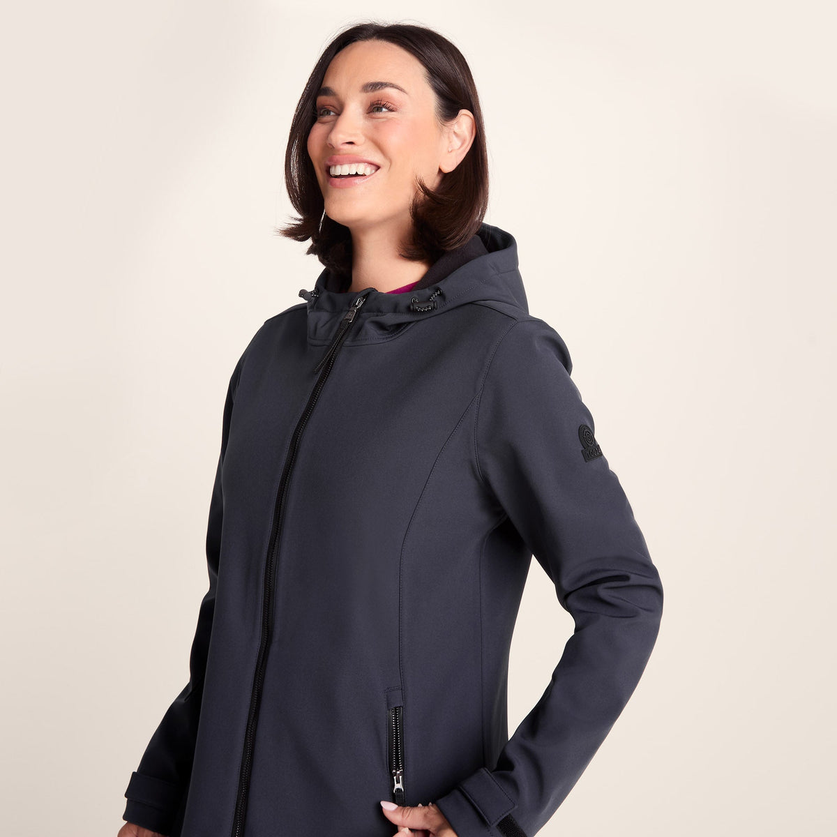 Enya Womens Longline Waterproof Softshell Jacket - Dark Indigo - Image 5