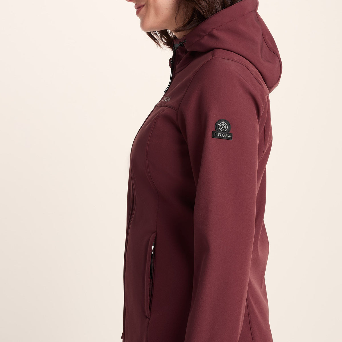 Keld Womens Long Shower Resistant Hooded Softshell Jacket - Burgundy - Image 8