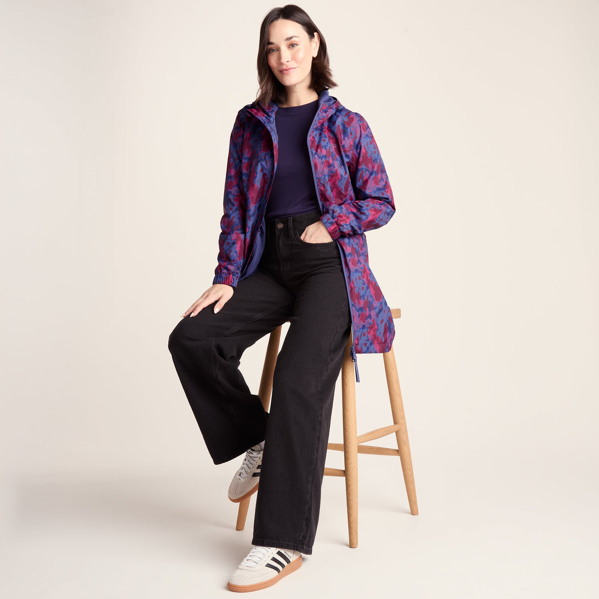 Kilnsey Womens Waterproof Jacket - Oxford Blue Abstract Print - Image 2