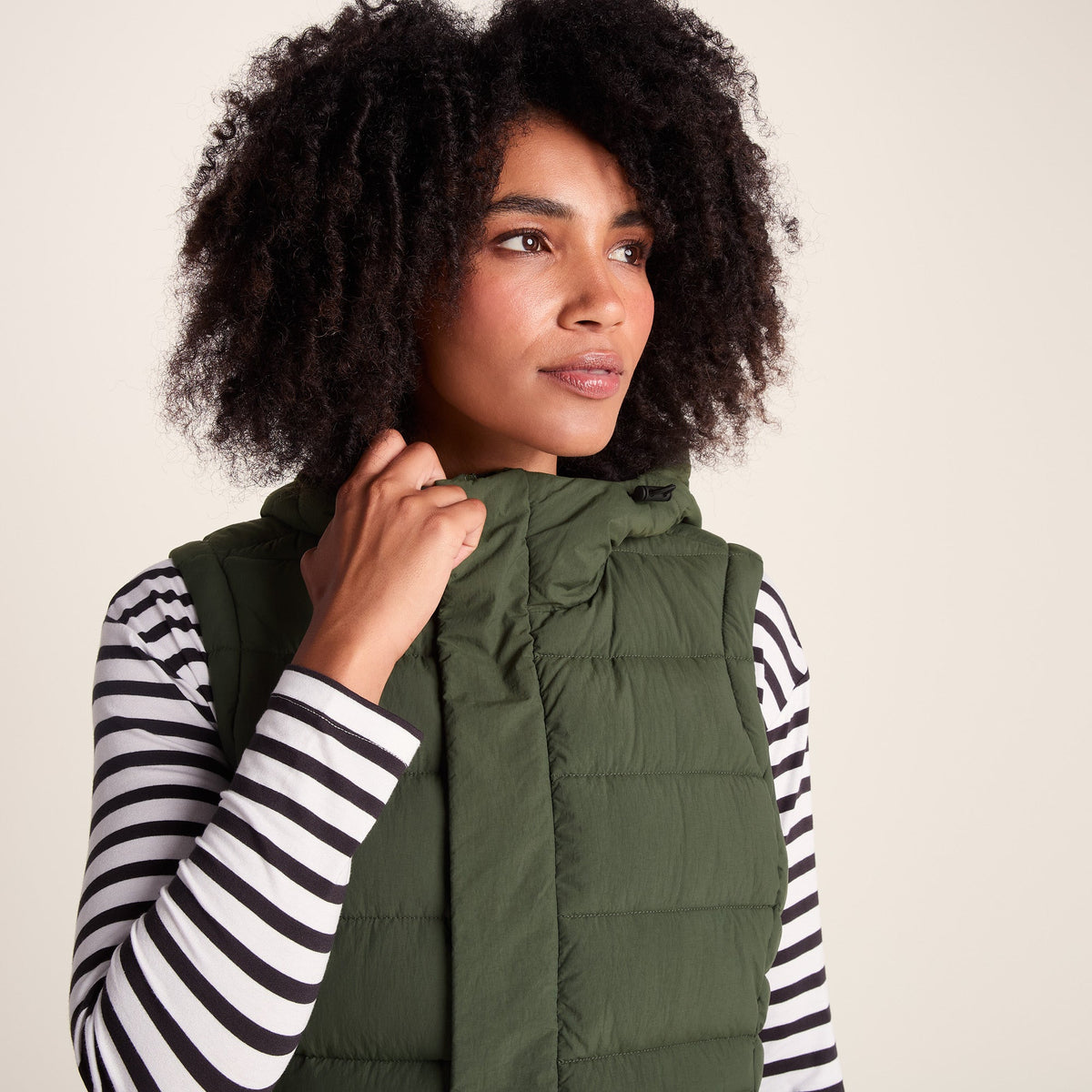Wyness Womens Shower Resistant Insulated Jacket - Dark Green - Image 7
