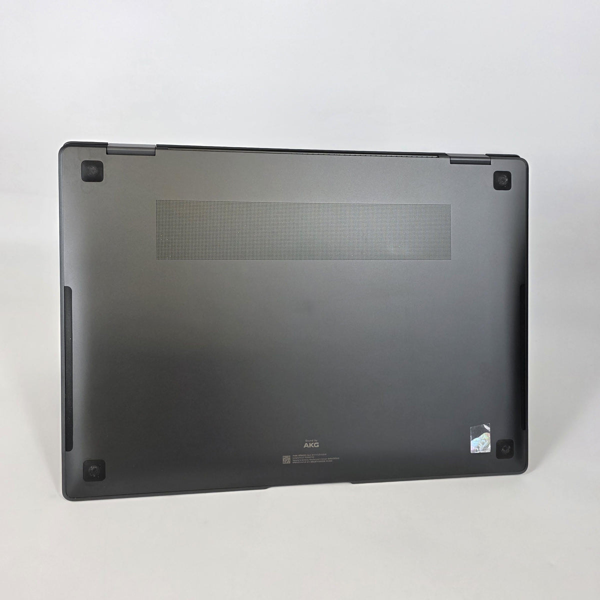Samsung Galaxy Book3 Pro 360 16 Graphite 2.2 GHz Intel Core i7 13th Gen. 16GB RAM 1TB Solid State Drive - Image 5