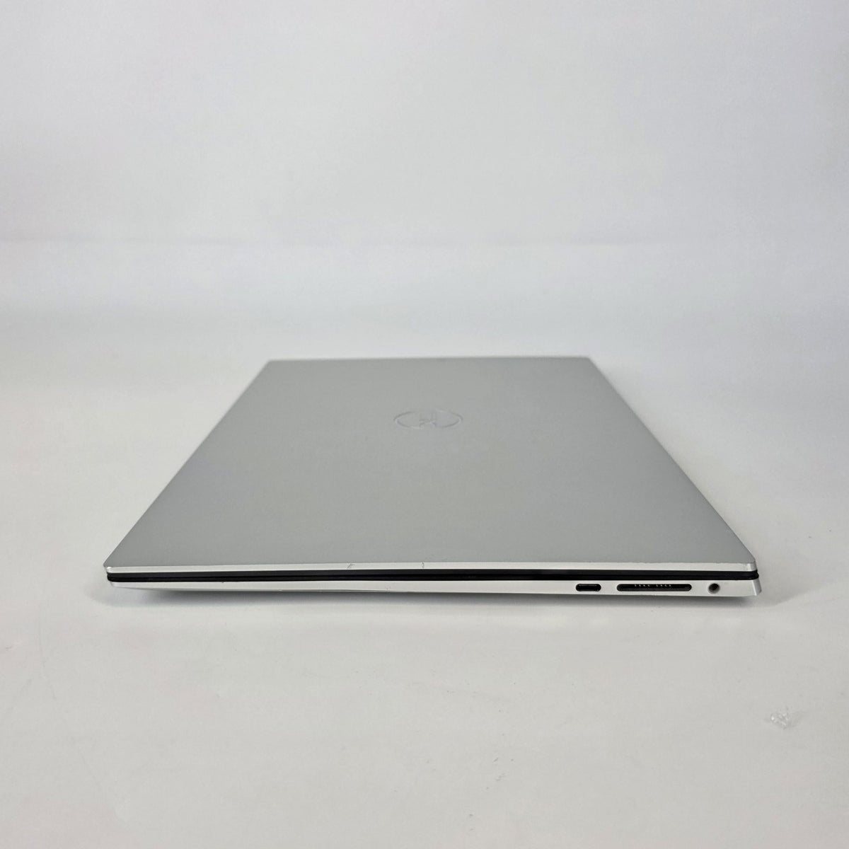 Dell XPS 15 9510 Silver 2.7 GHz Intel Core i5 11th Gen. 32GB RAM 512GB Solid State Drive - Image 7