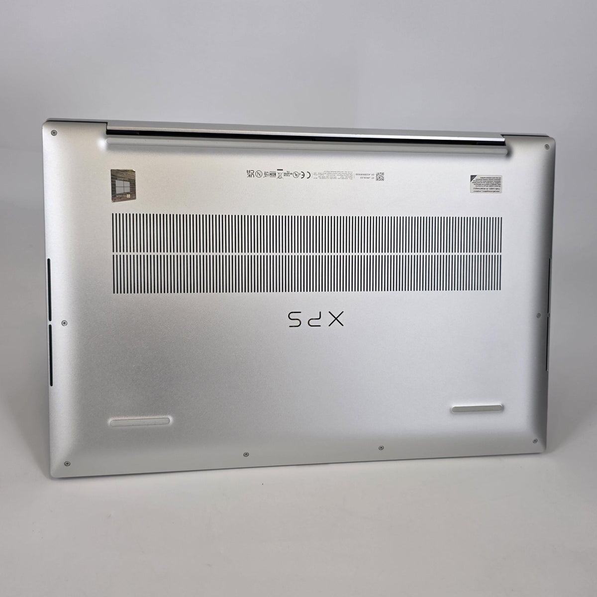 Dell XPS 17 9710 Silver 2.5 GHz Intel Core i9 11th Gen. 64GB RAM 1TB Solid State Drive NVIDIA GeForce RTX 3060 6 GB - Image 5