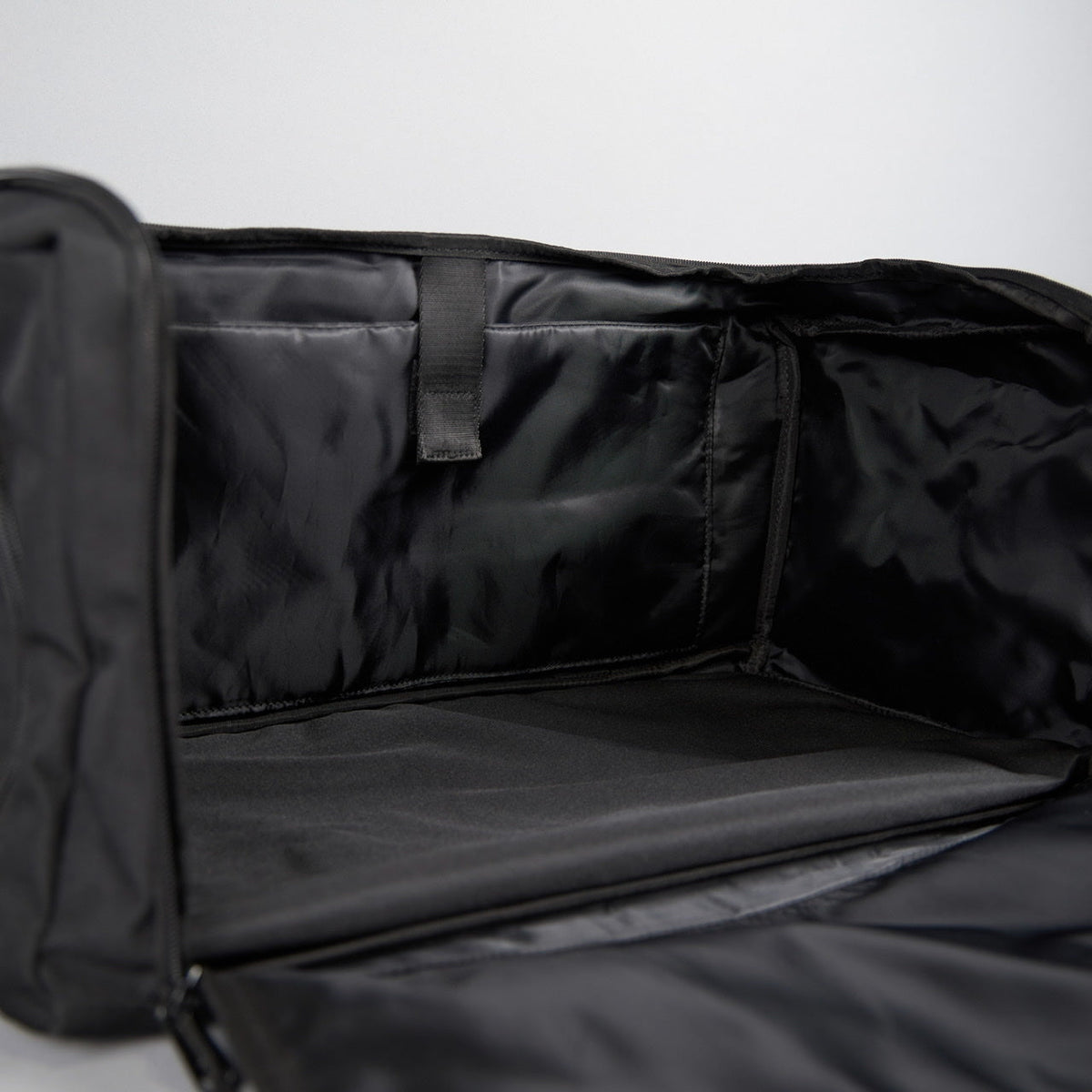 40L Ultimate Duffle Bag Nightshade - Image 37