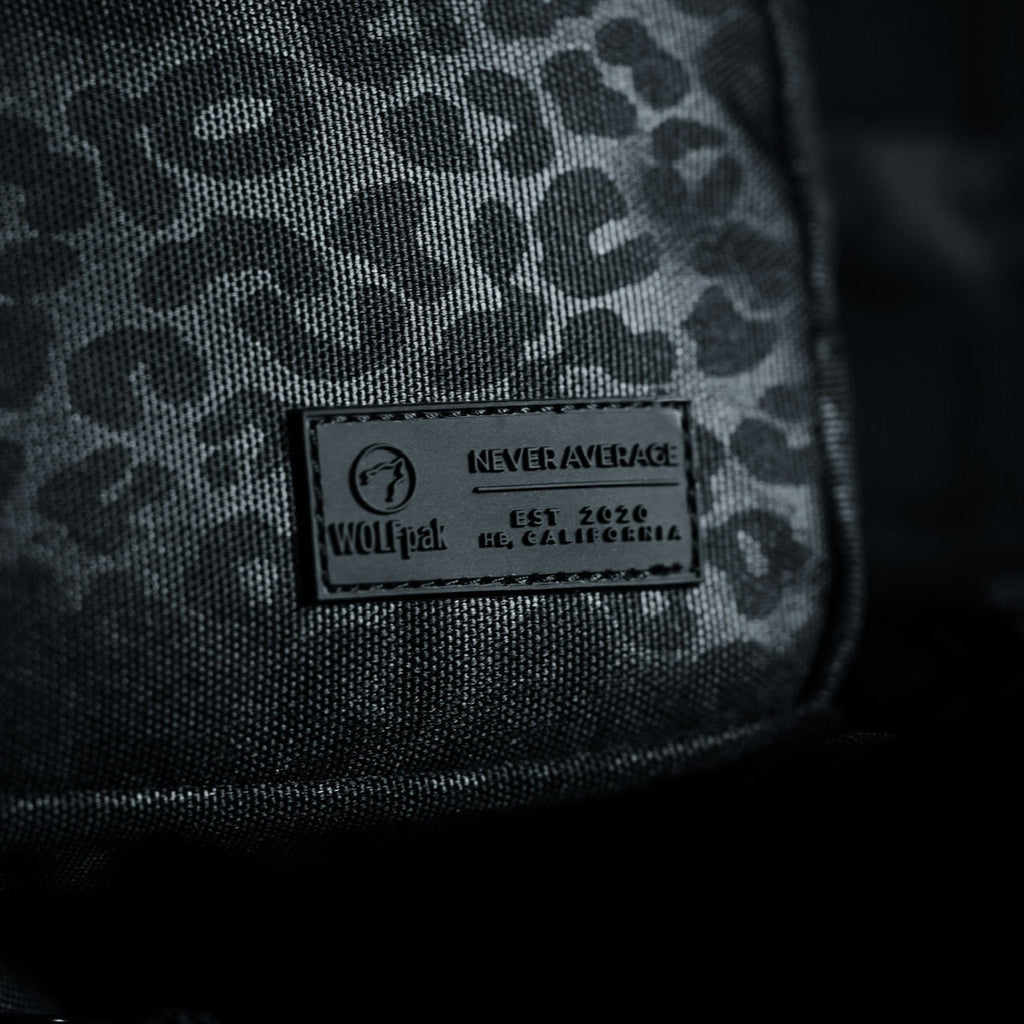 Crossbody Pack Black Leopard - Image 6