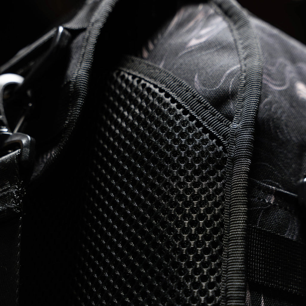 9L Tactical Sling Bag Face Your Demons - Image 5