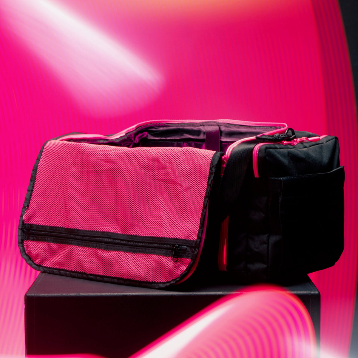 40L Ultimate Duffle Bag Black Neon Pink - Image 6