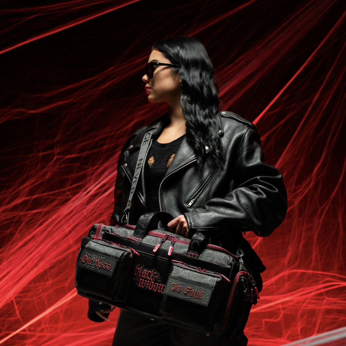 30L Perfect Duffle Bag Black Widow - Image 4