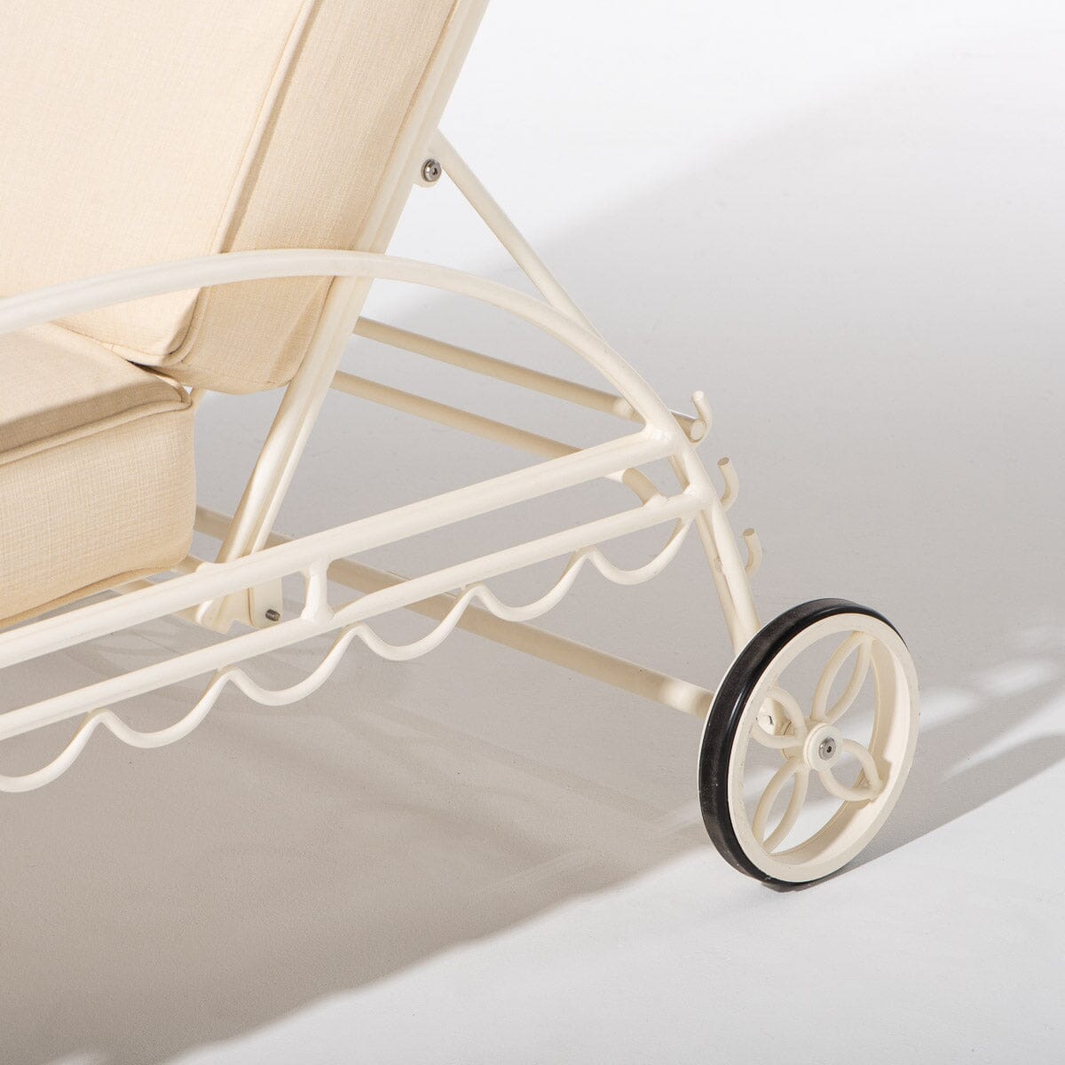 The Al Fresco Sun Lounger - Image 6