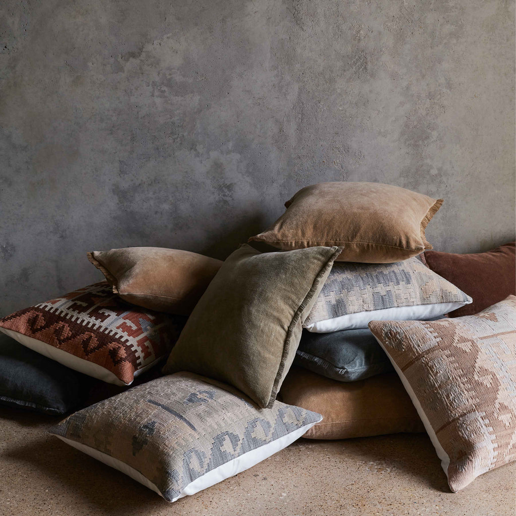 Adana Kilim Pillow - Image 11
