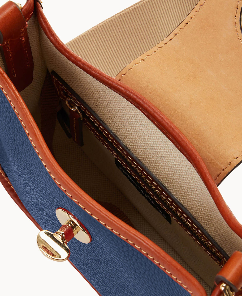 Pebble Turnlock Messenger 20 - Image 13