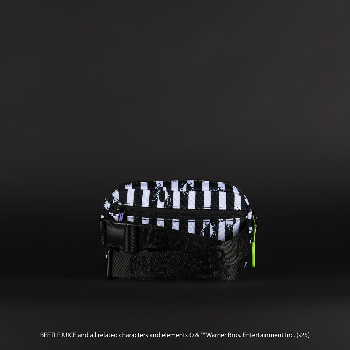 1.5L Crossbody Pack Beetlejuice - Image 4