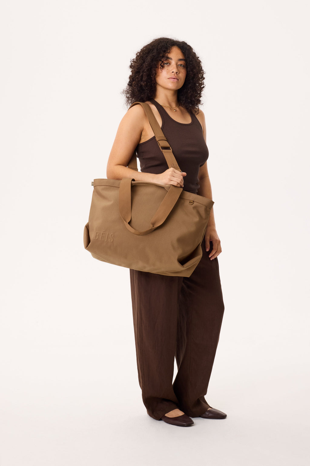 The Travel Tote in Camel - Image 5