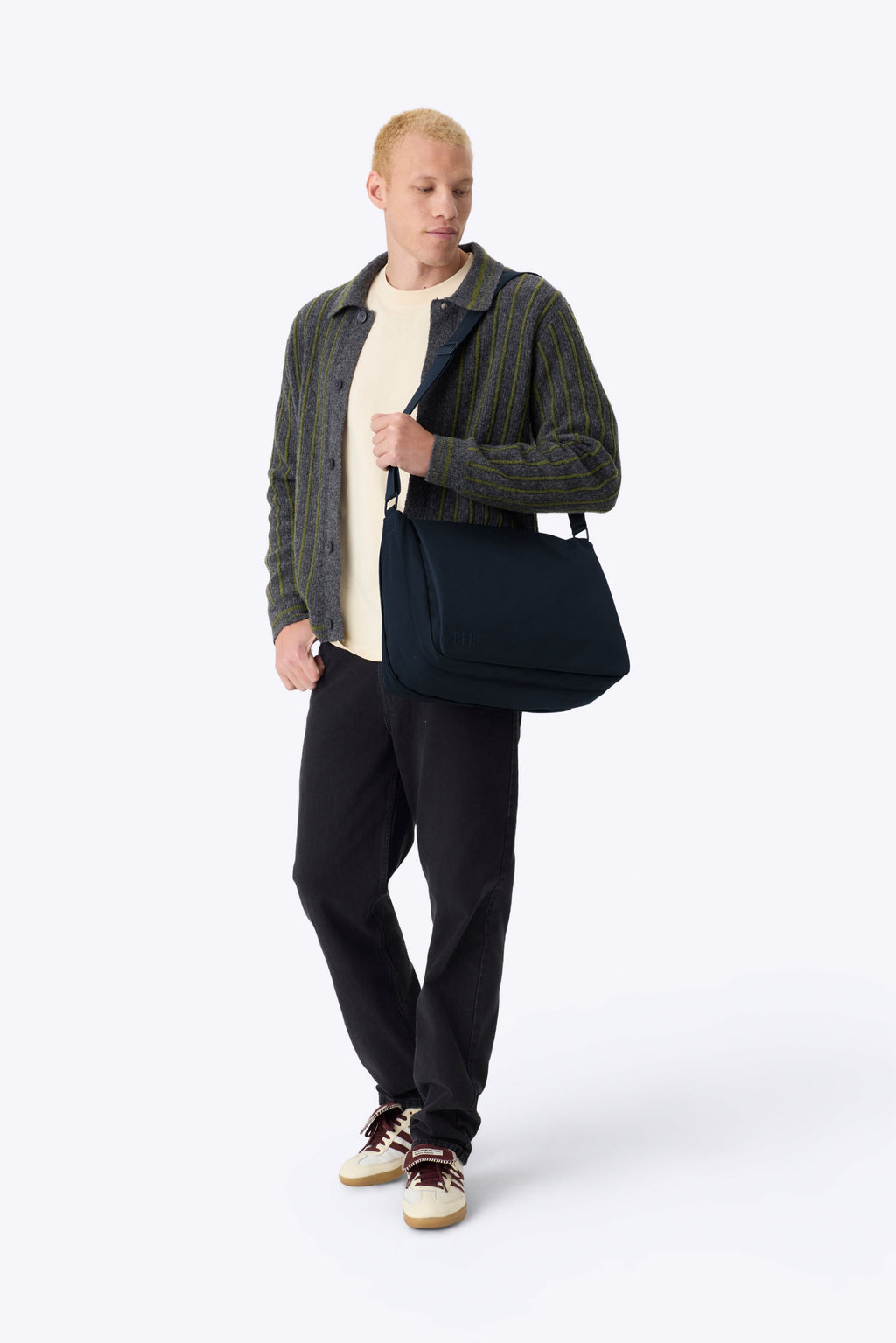 The Expandable Messenger Tote in Navy - Image 5