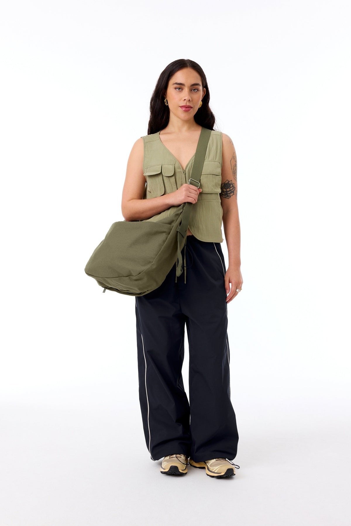 Resale The Carryall Crossbody in Olive - Image 4