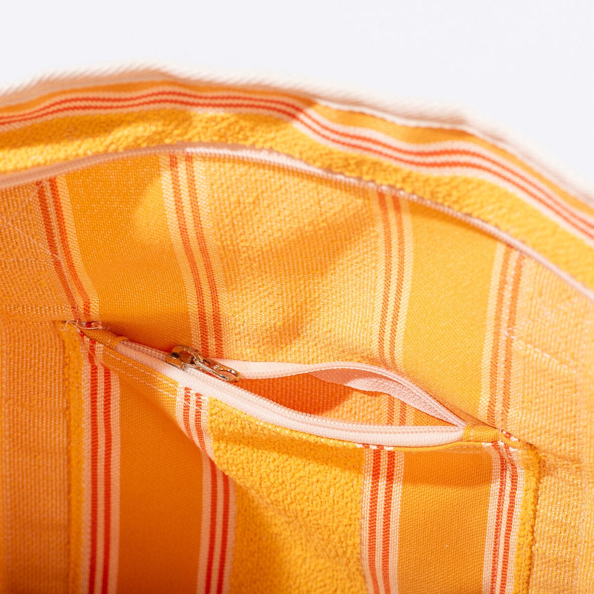 The Beach Bag - Image 5