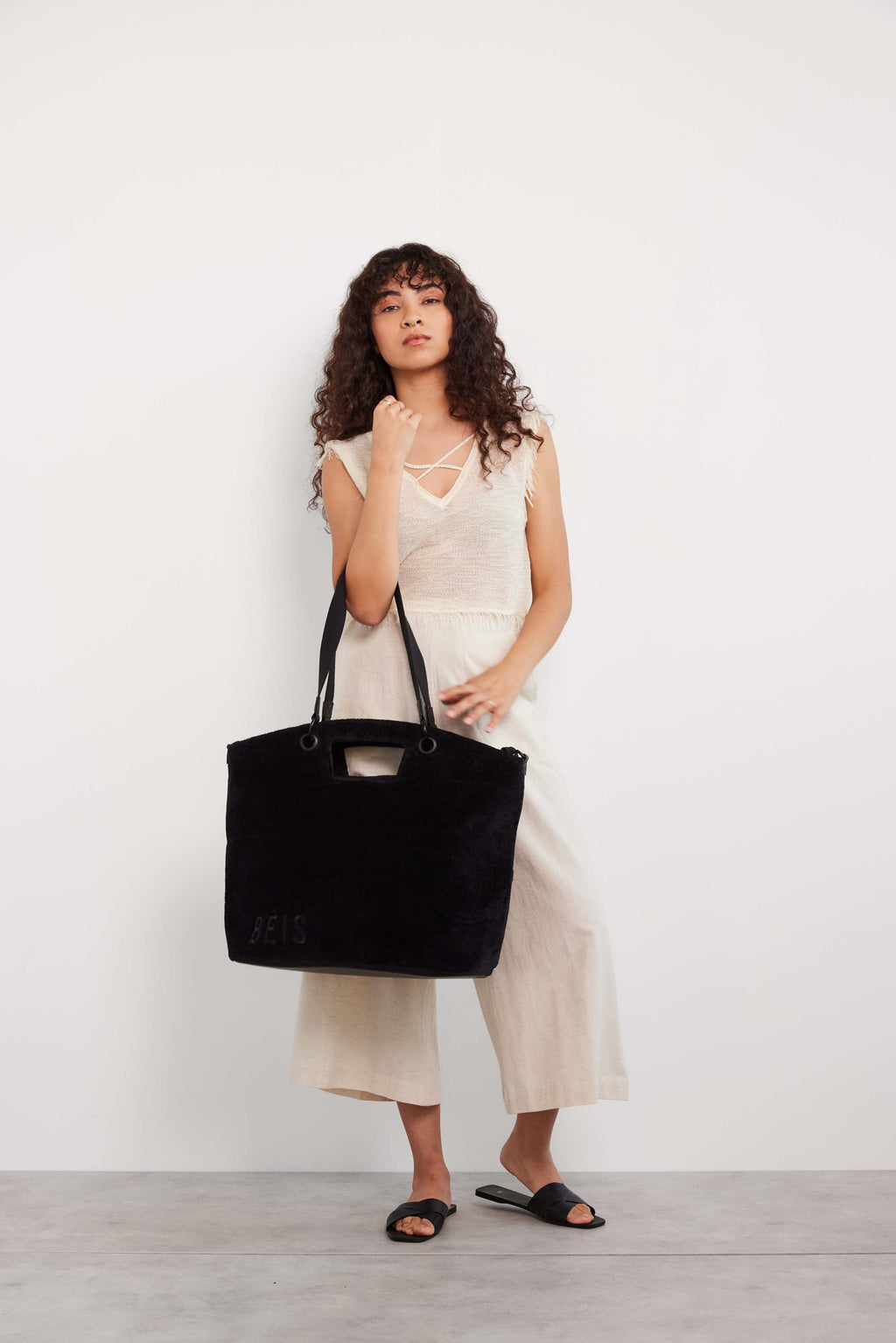 Resale The Terry Tote in Black - Image 4