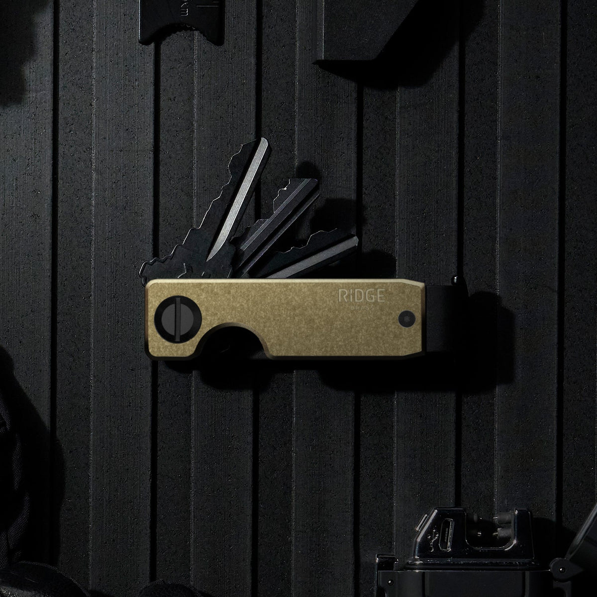 Ridge KeyCase - Brass - Image 5