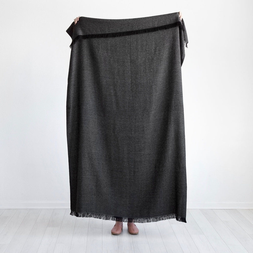 La Calle Alpaca Throw - Image 14