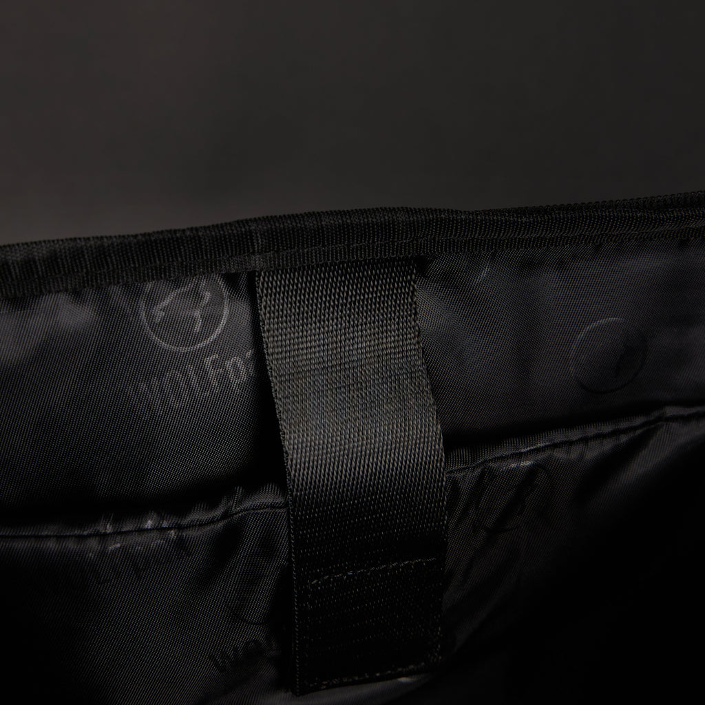 30L Perfect Duffle Bag Dead Men Tell No Tales - Image 23