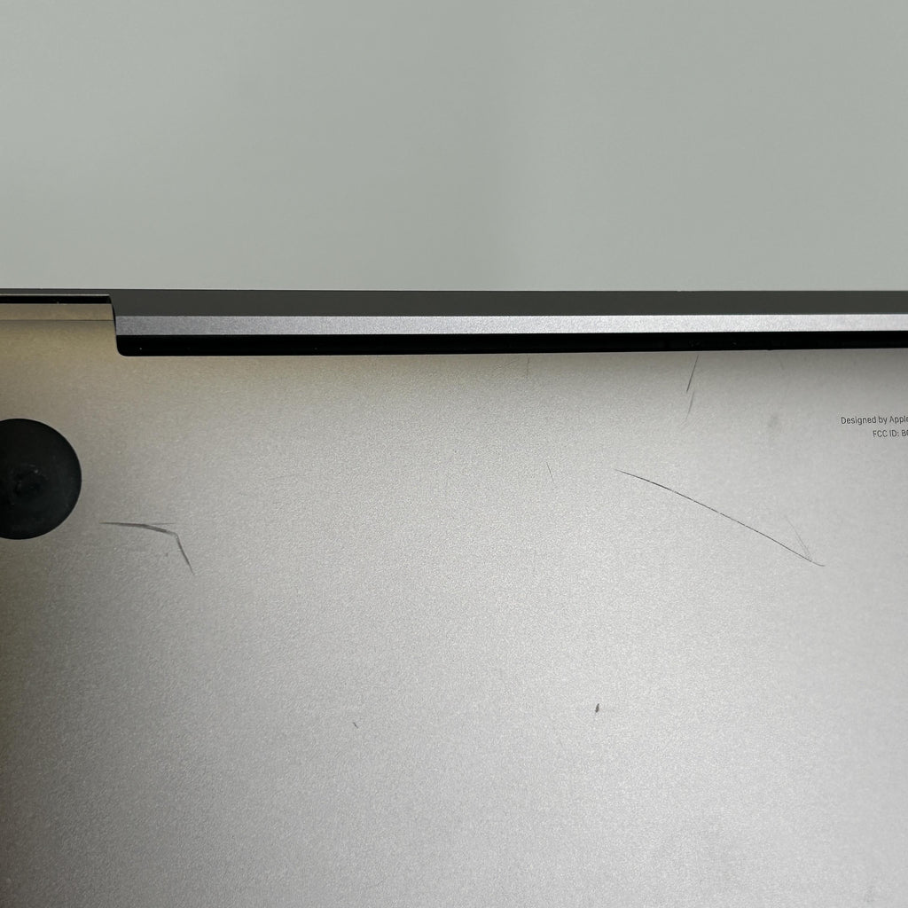 Apple MacBook Pro 15 Touch Bar 2018 Space Gray 2.9 GHz Intel Core i9 8th Gen. 32GB RAM 1TB Solid State Drive AMD - Image 15
