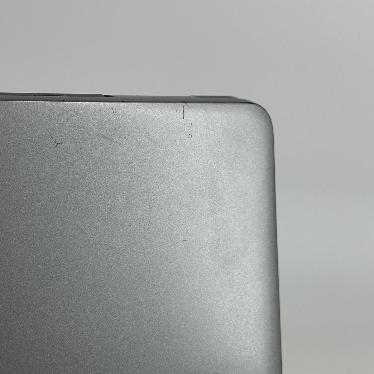 Dell Latitude 5540 15.6 Gray 1.7 GHz Intel Core i7 13th Gen. 32GB RAM 512GB Solid State Drive - Image 8