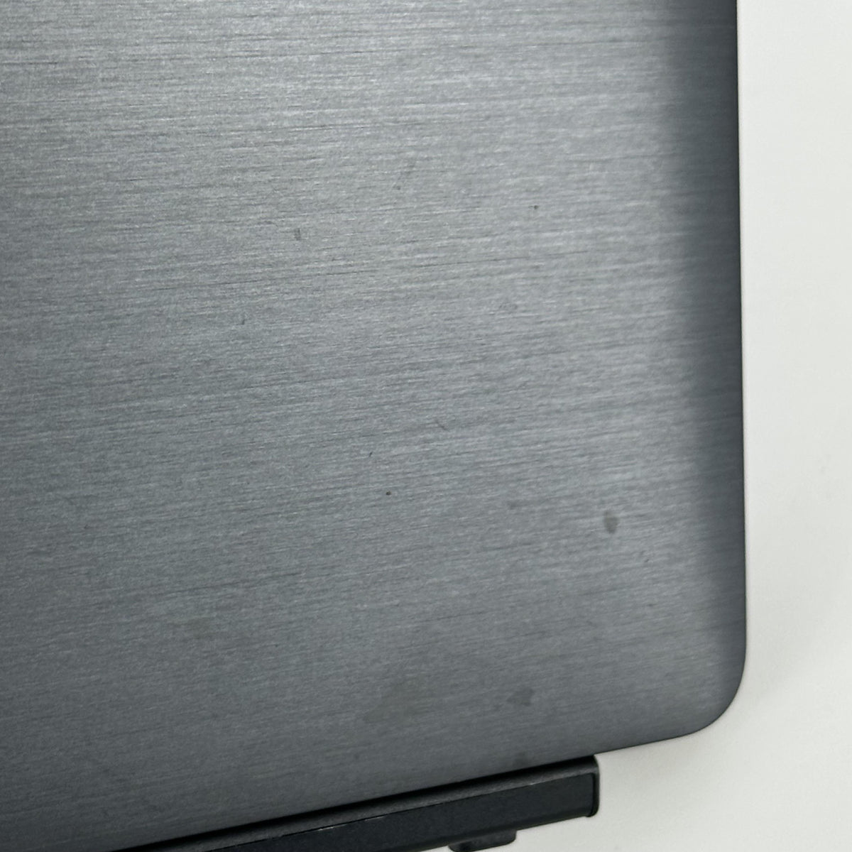 Dell Latitude 5290 (2-in-1) 12.5 Black 1.7 GHz Intel Core i5 8th Gen. 8GB RAM 256GB Solid State Drive - Image 5