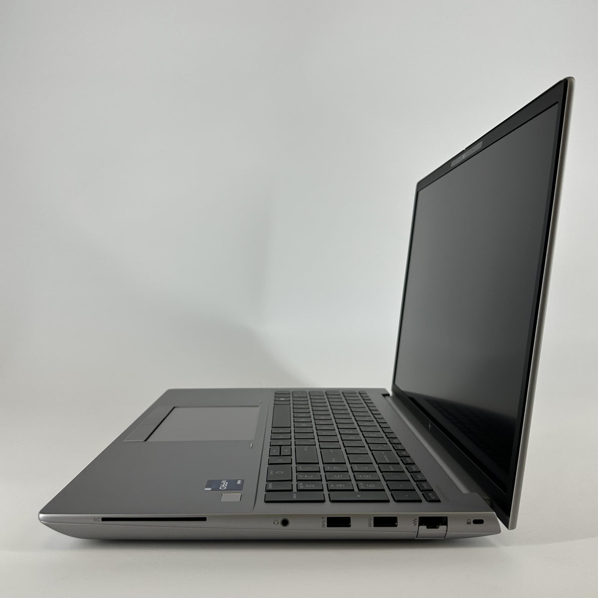 HP ZBook Fury 16 G9 Silver 2.1 GHz Intel Core i7 12th Gen. 32GB RAM 1TB Solid State Drive NVIDIA RTX A2000 8 GB - Image 3