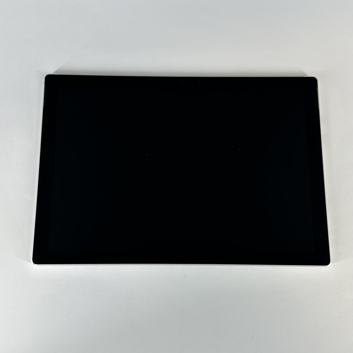 Microsoft Surface Pro 6 12.3 Silver WiFi 1.9 GHz Intel Core i7 8th Gen. 16GB RAM 512GB Solid State Drive