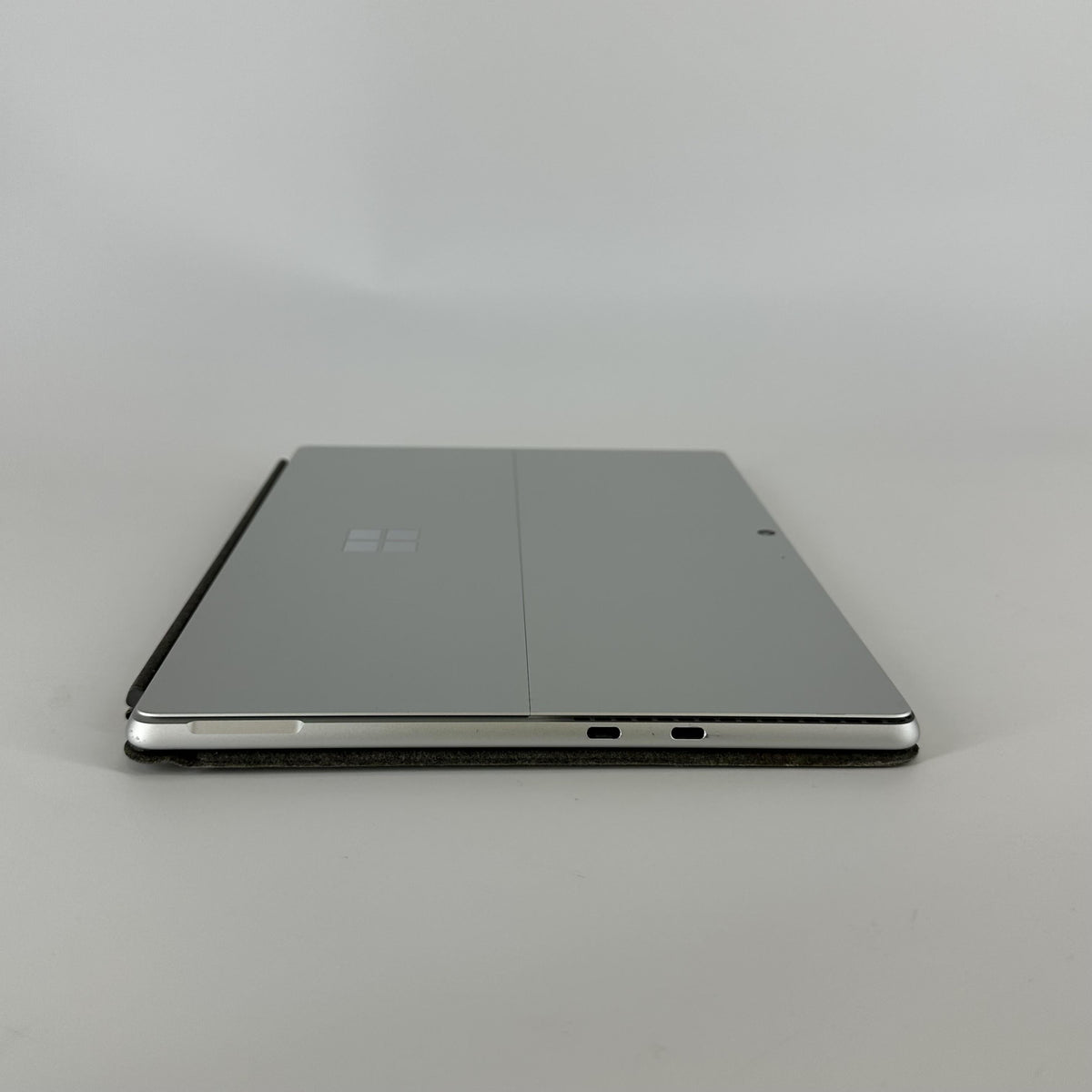 Microsoft Surface Pro 9 13 Platinum WiFi 2.7 GHz Intel Core i7 12th Gen. 16GB RAM 512GB Solid State Drive - Image 11