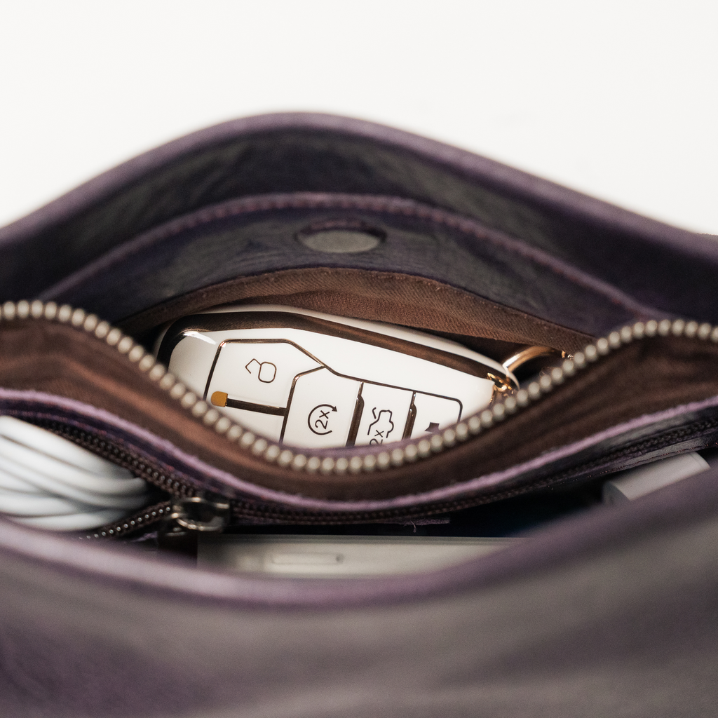 Ivy Leather Crossbody Bag - Image 17