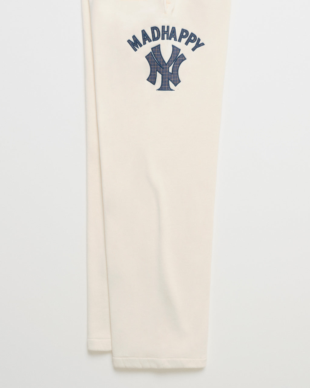 Yankees Applique Fleece Straight Sweatpant - Image 2