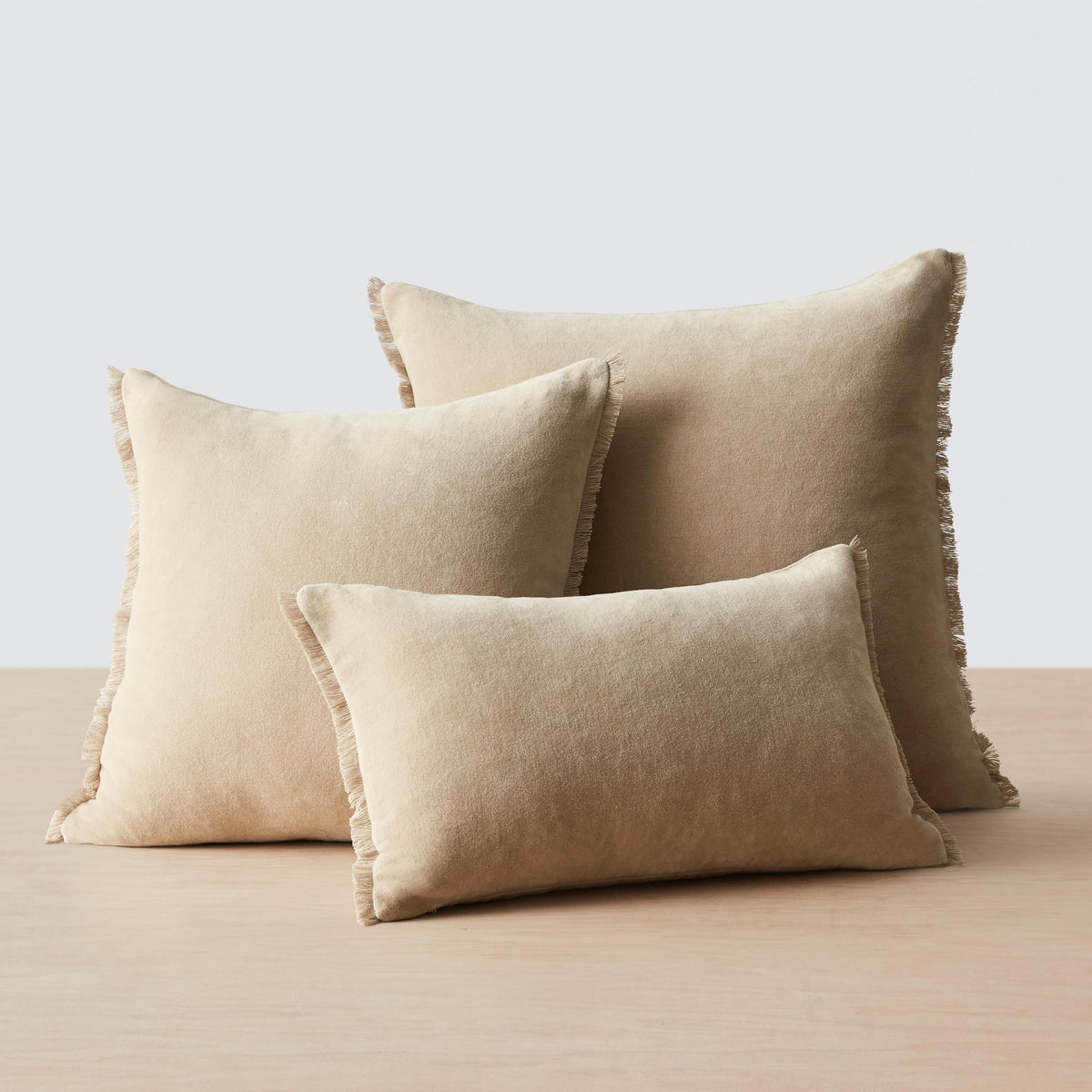 Naveta Velvet Small Lumbar Pillow - Image 15
