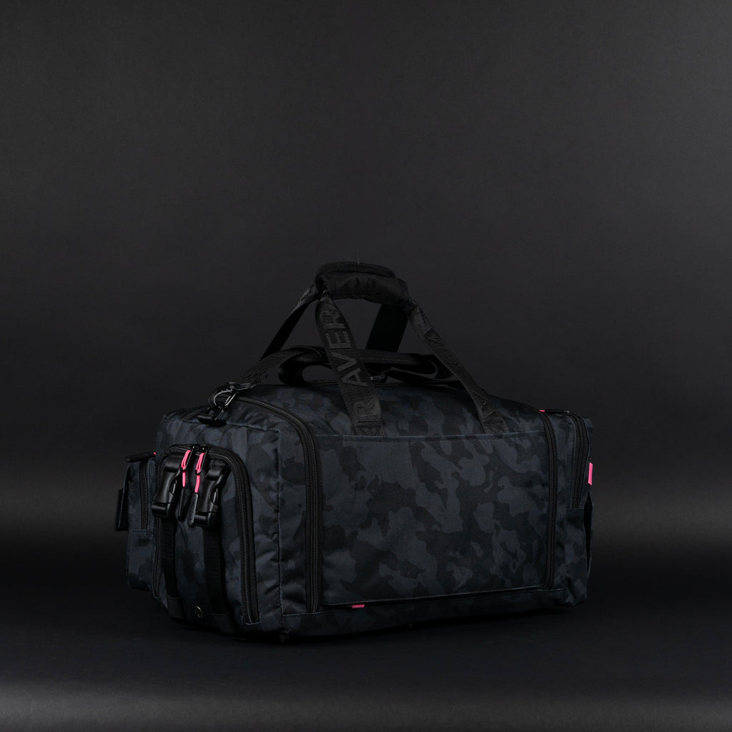 30L Perfect Duffle Bag Black Hearts - Image 11