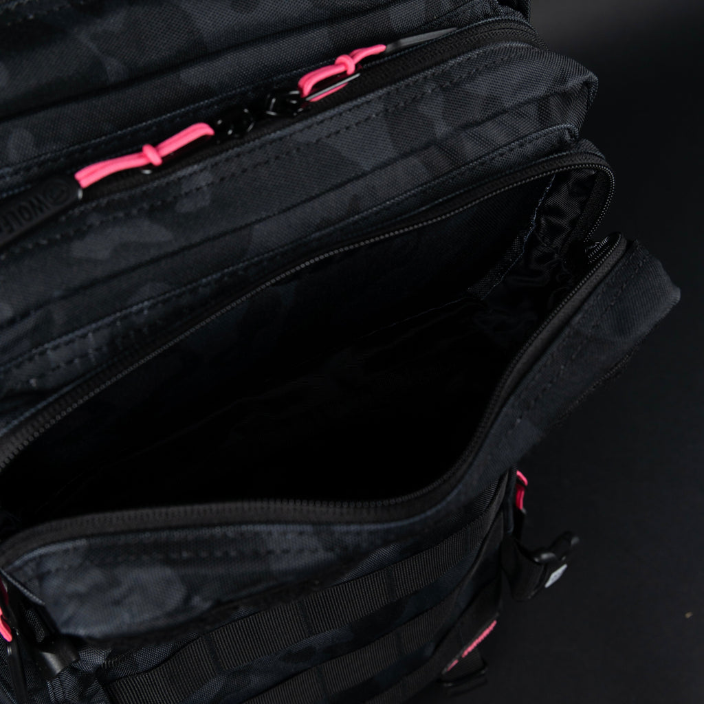 35L Backpack Black Hearts - Image 24