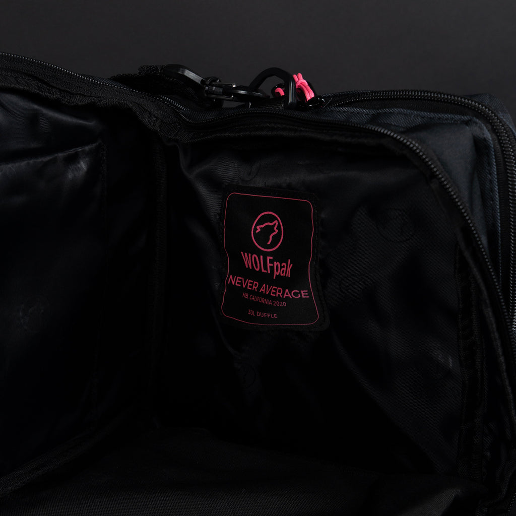 30L Perfect Duffle Bag Black Hearts - Image 22