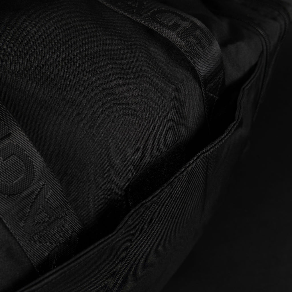 30L Perfect Meal Management Duffle Bag Alpha Black - Image 16