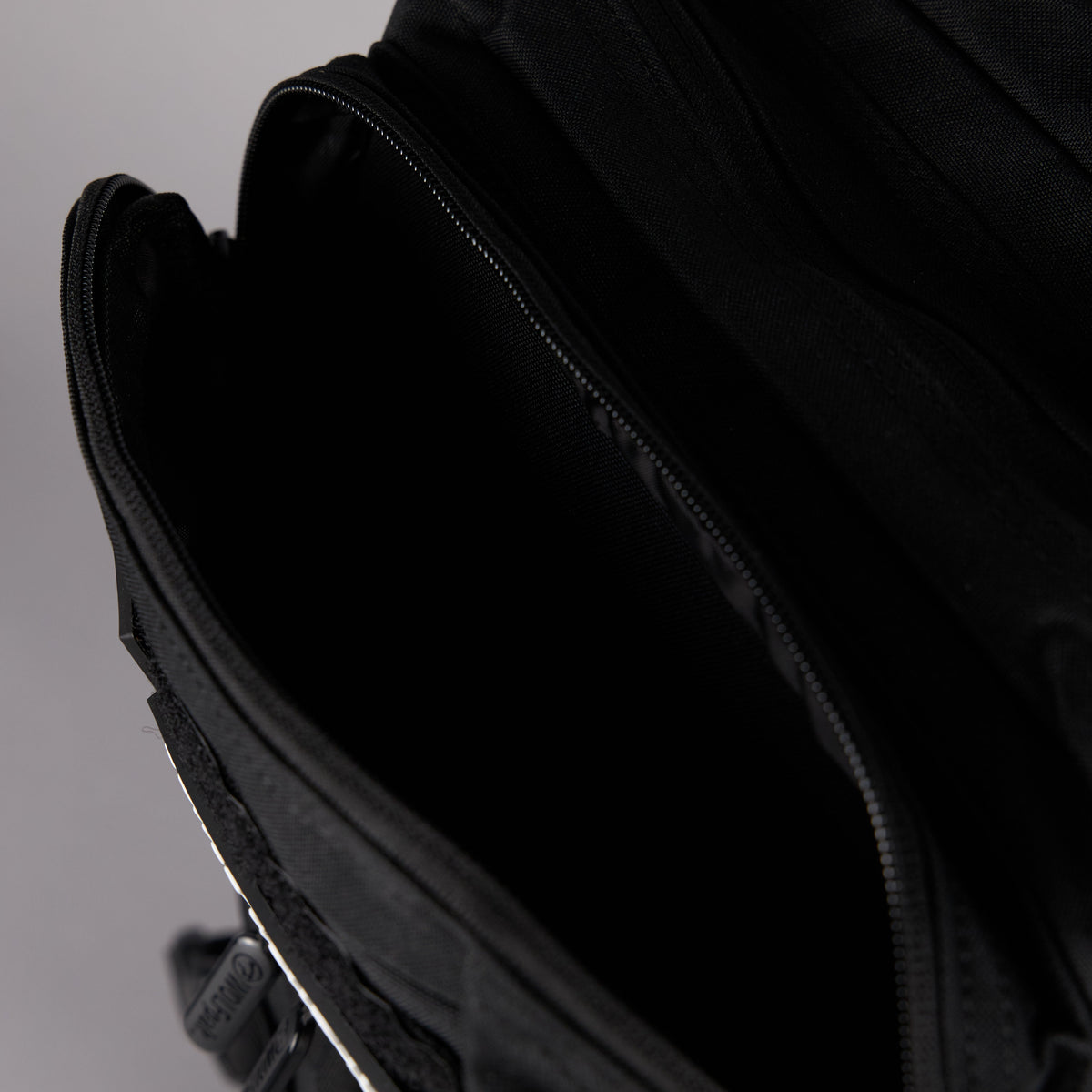 35L Backpack Alpha Black - Image 23