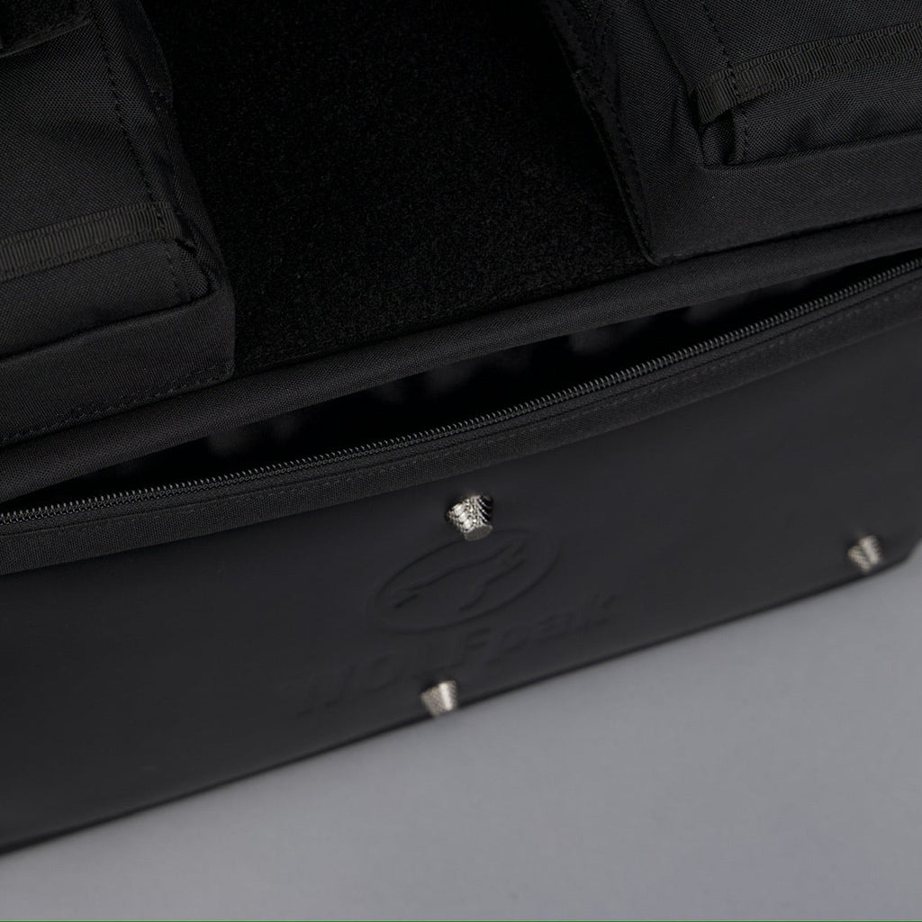 30L Perfect Duffle Bag Alpha Black - Image 27