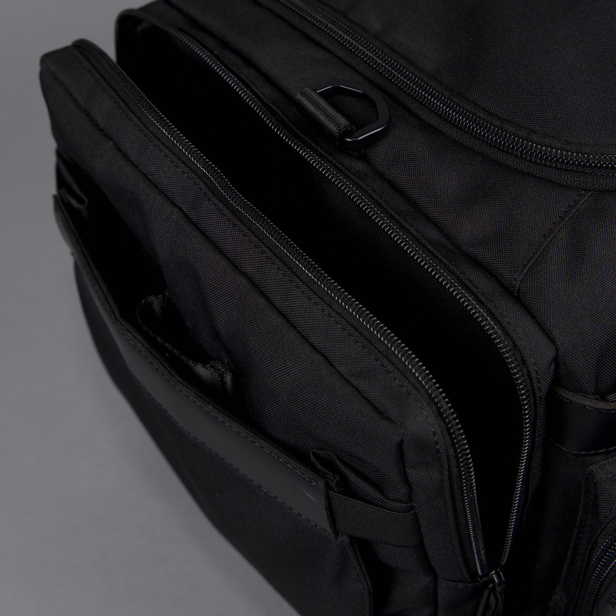 30L Perfect Duffle Bag Nightshade - Image 16