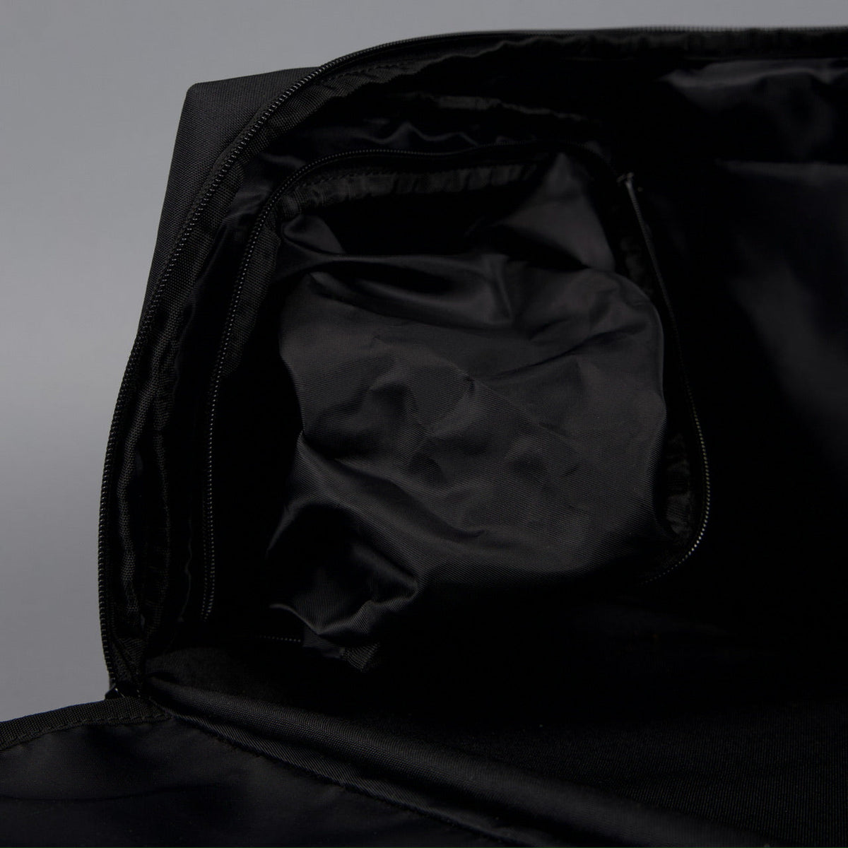 30L Perfect Duffle Bag Alpha Black - Image 33